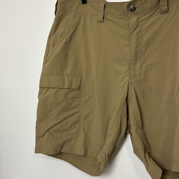 Duluth Armachillo Cooling 9" Cargo Shorts 40 - Picture 2 of 5